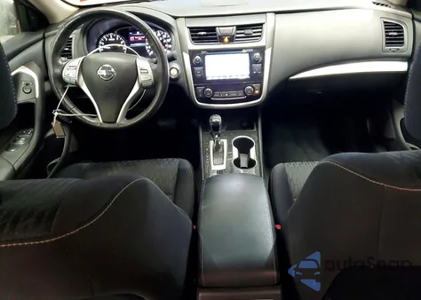 2018 Nissan Altima 2.5 z USA, uszkodzony, nr VIN 1N4AL3AP7JC139914